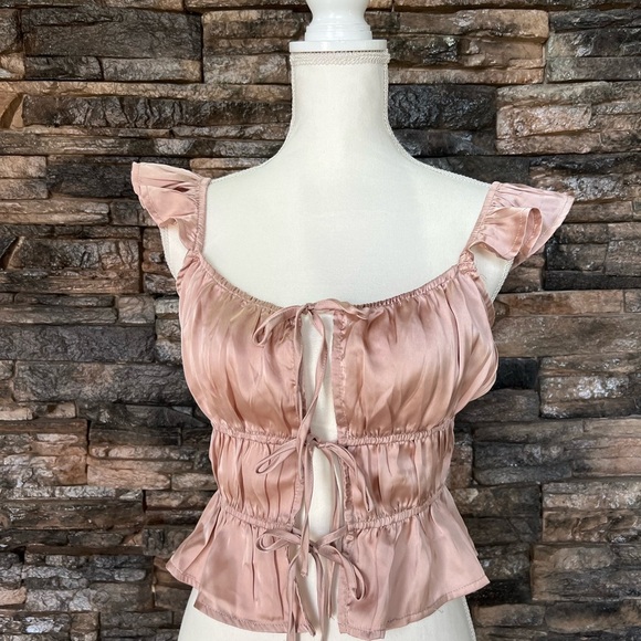 Forever 21 Pink Ruffle Crop Top - Picture 3 of 12